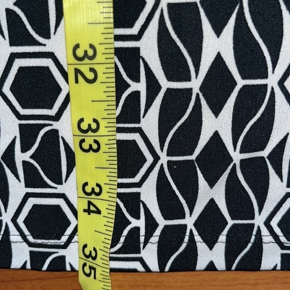 New York and Company women’s black and white flowy dress Size Large - Picture 7 of 7